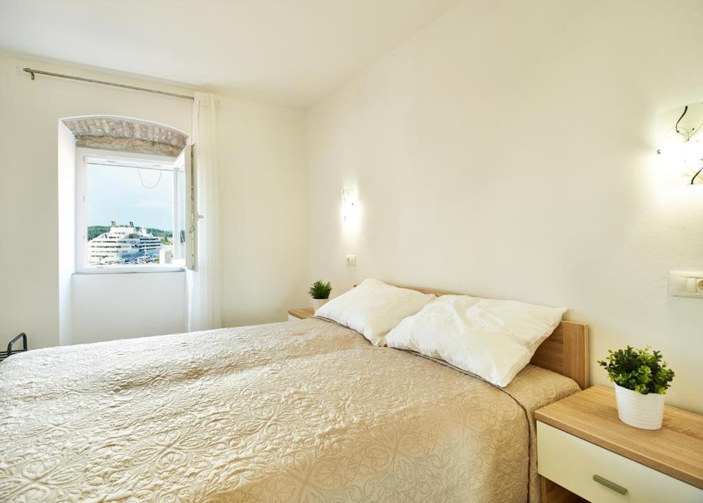 Roviv Apartments In The Old Town By Irundo Rovinj Ngoại thất bức ảnh