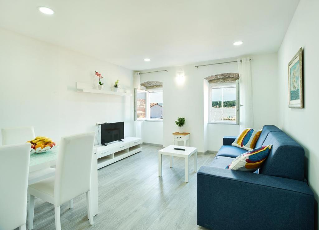 Roviv Apartments In The Old Town By Irundo Rovinj Ngoại thất bức ảnh