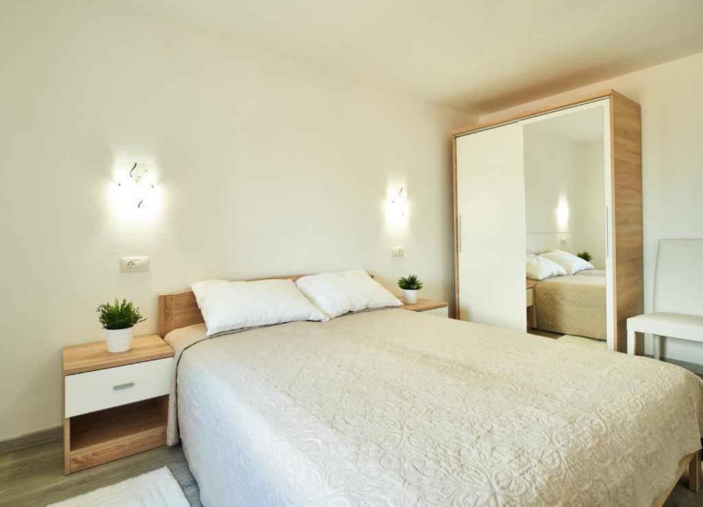 Roviv Apartments In The Old Town By Irundo Rovinj Ngoại thất bức ảnh